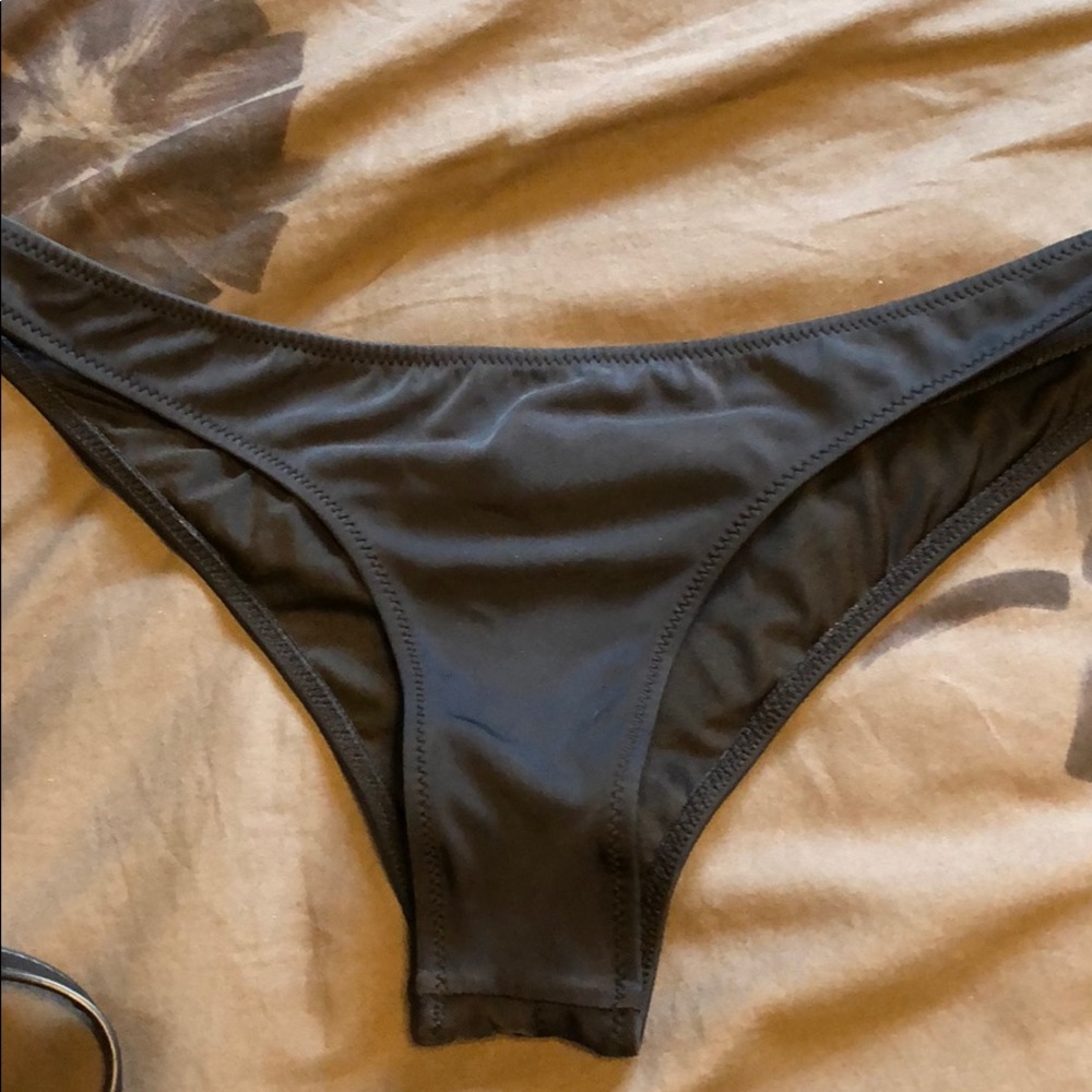 Victoria’s Secret scrunch back cheeky bikini